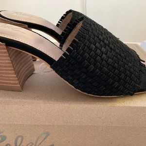 Rebels Black Woven Slide Sandals NIB 8.5